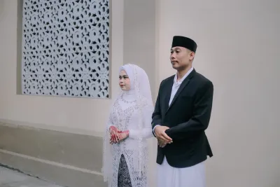 Mengenal Tradisi Nyongkolan Lombok dalam Bingkai Kamera